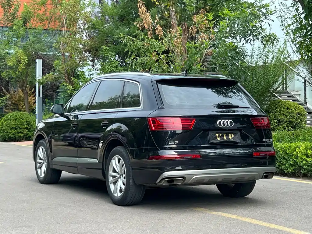 Audi Q7 2018 — фото 13