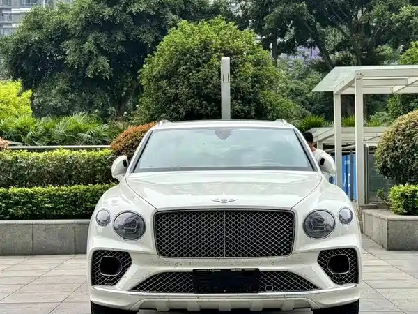 Bentley Bentayga Plug-In Hybrid 2022