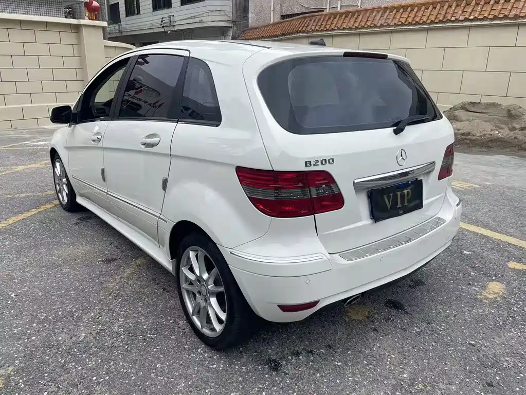 Mercedes-Benz B-Class 2010