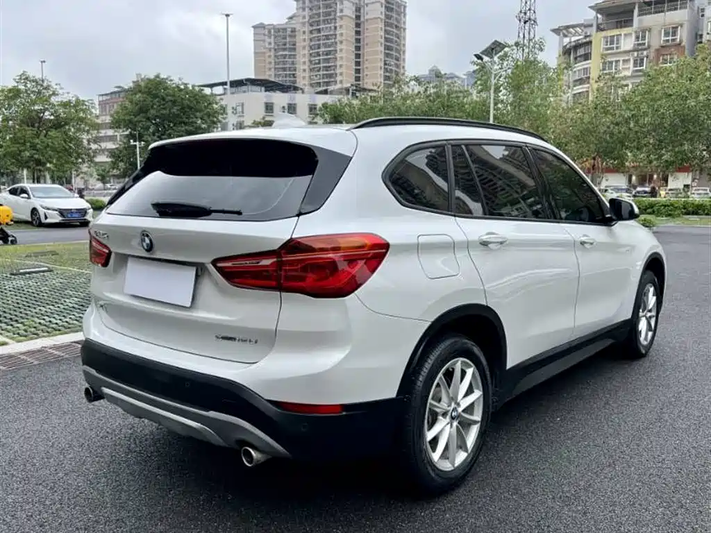BMW X1 2019 — фото 9