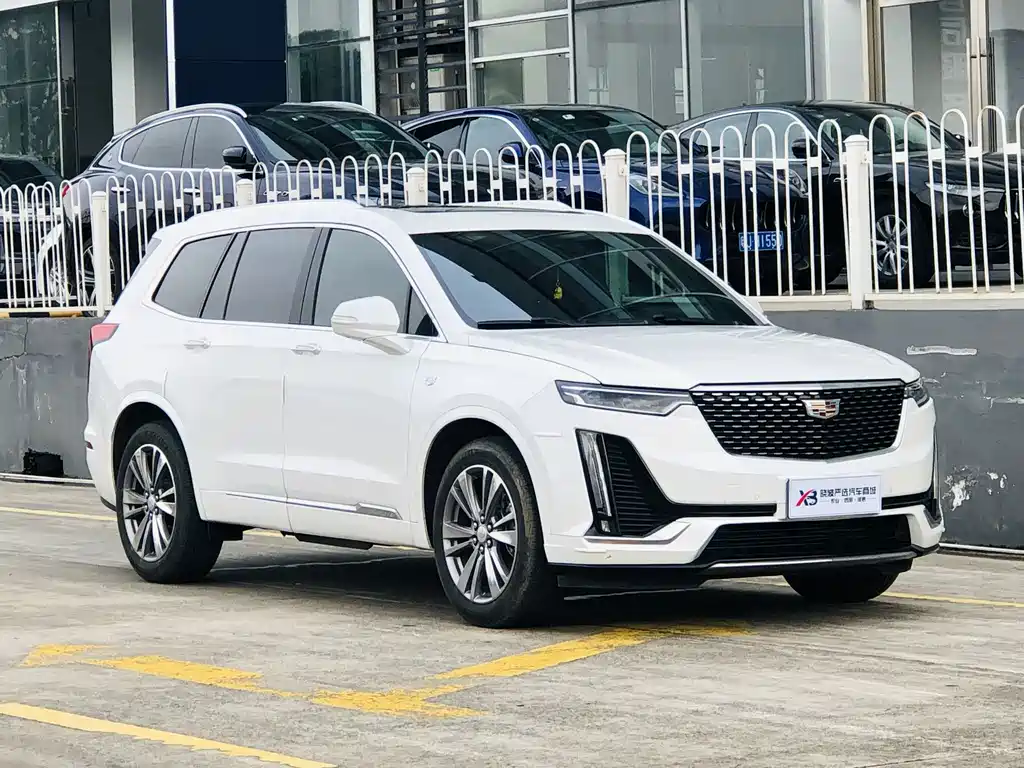 Cadillac XT6 2020 — фото 3