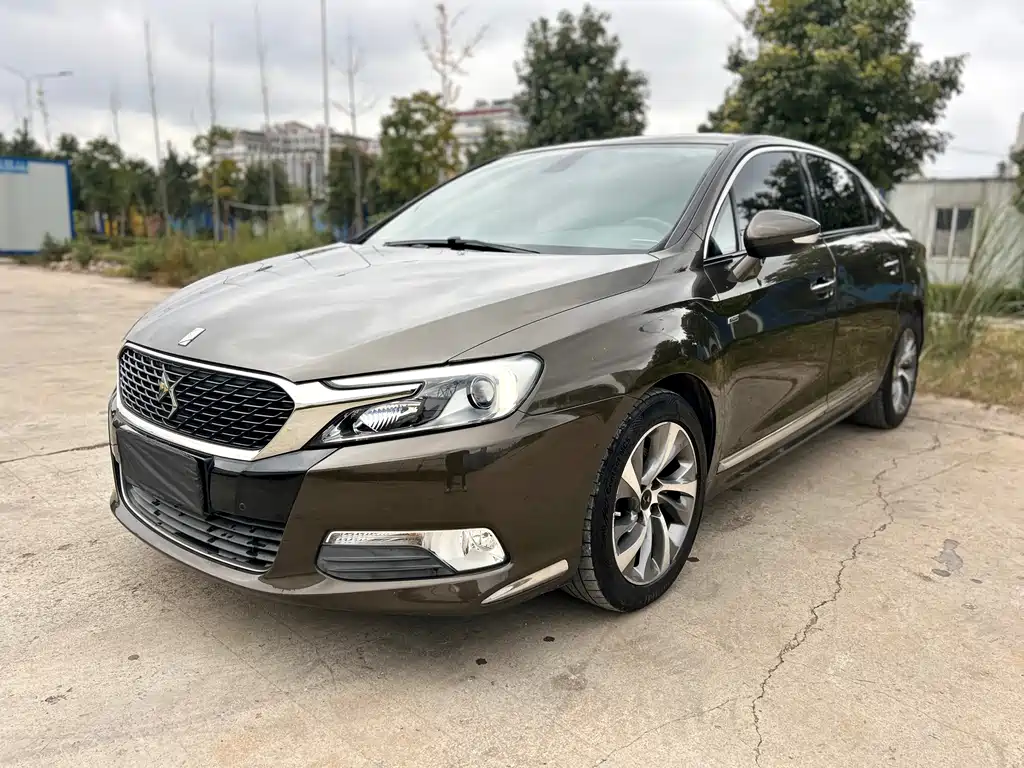 DS 5LS 2015