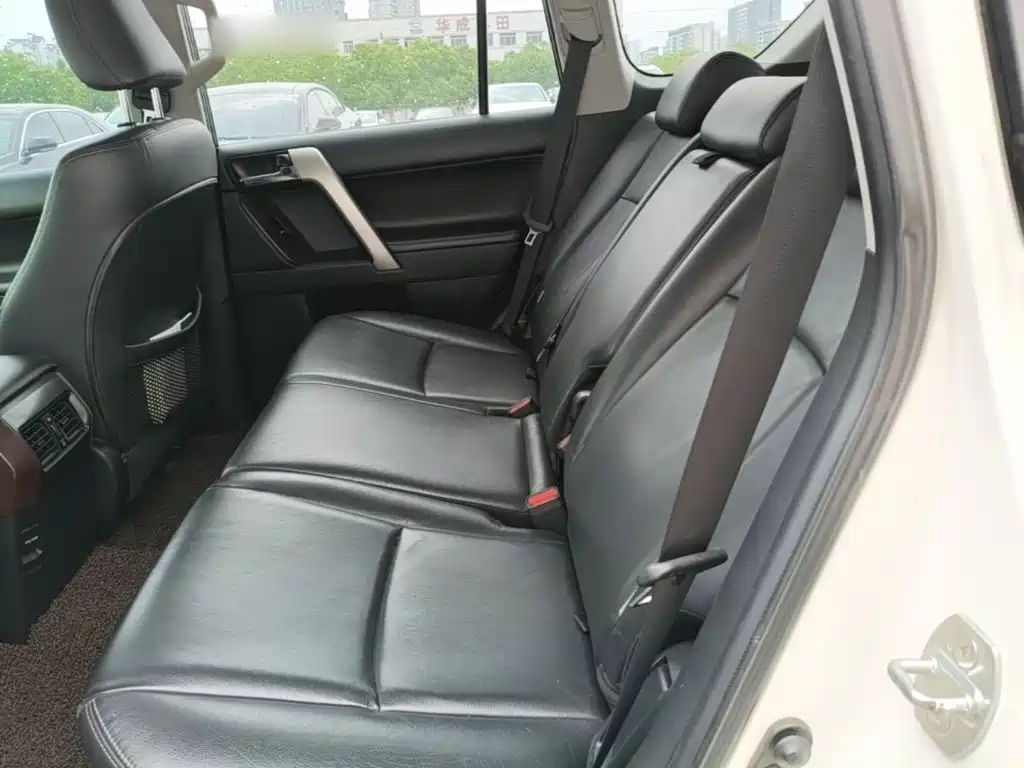 Toyota Prado 2016 — фото 17