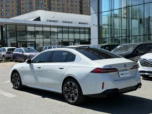 BMW 5 Series 2025