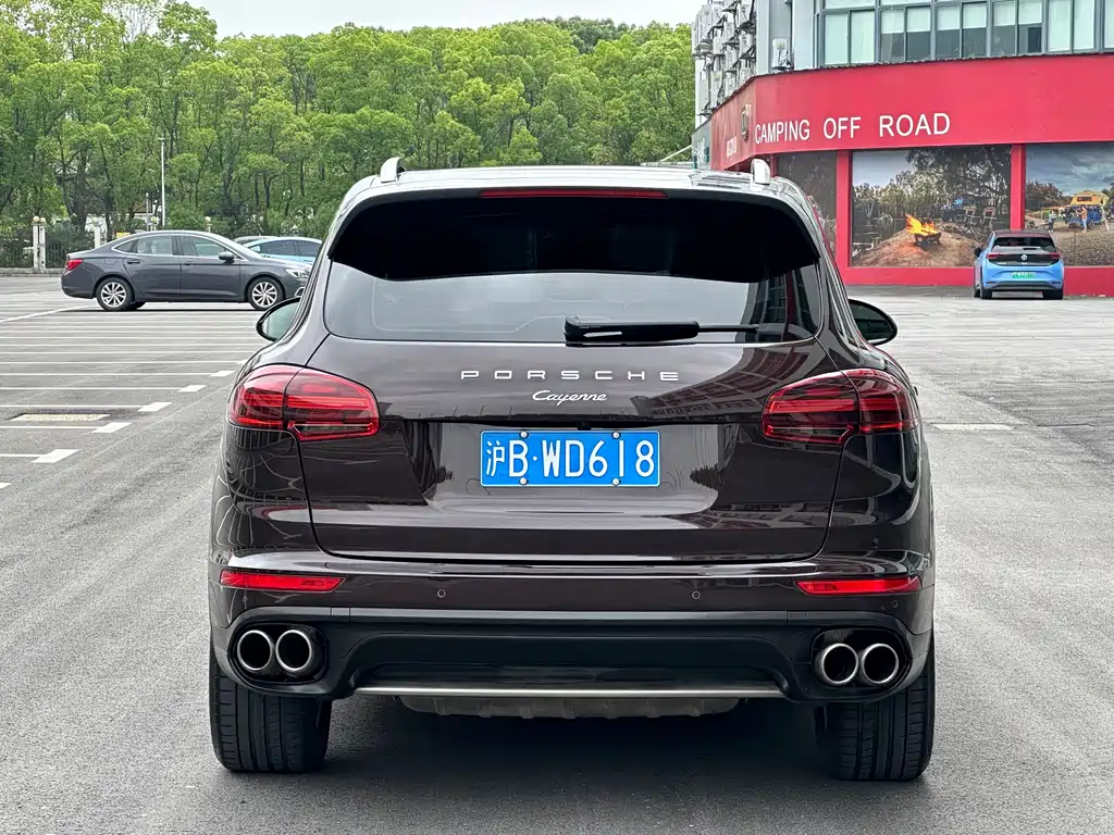 Porsche Cayenne 2017 — фото 12