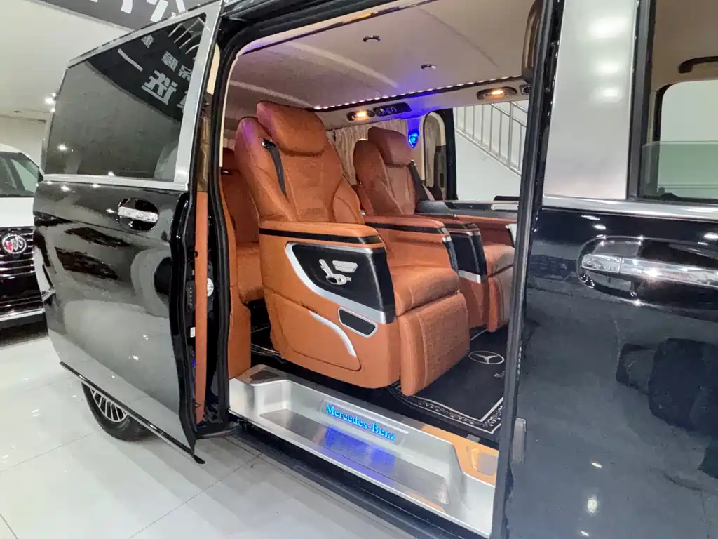 Mercedes-Benz Vito 2022 — фото 23