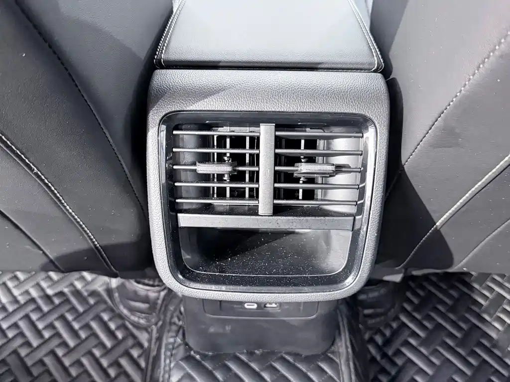 Skoda Octavia 2022 — фото 15