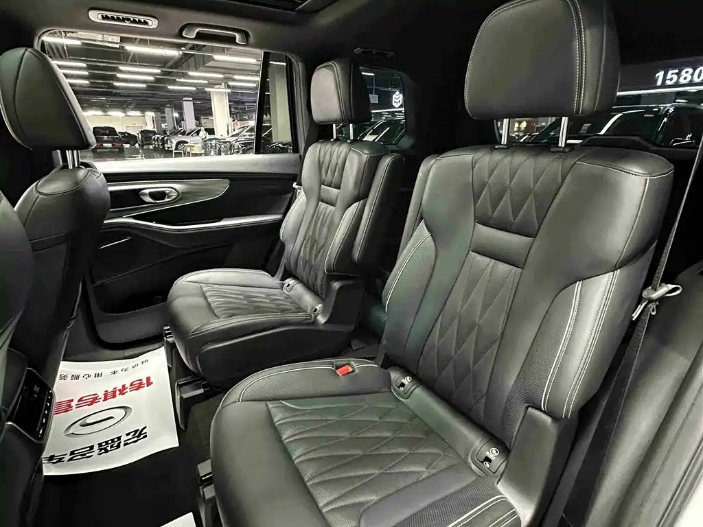 GAC Motor Trumpchi GS8 2023 — фото 27