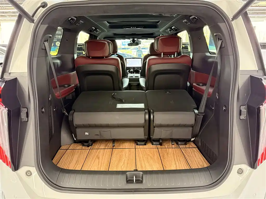 GAC Motor Trumpchi M8 2023 — фото 33