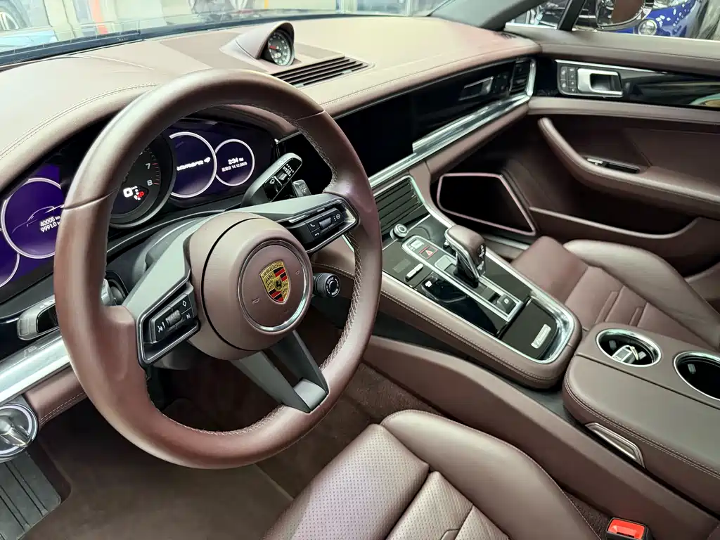 Porsche Panamera 2022 — фото 19