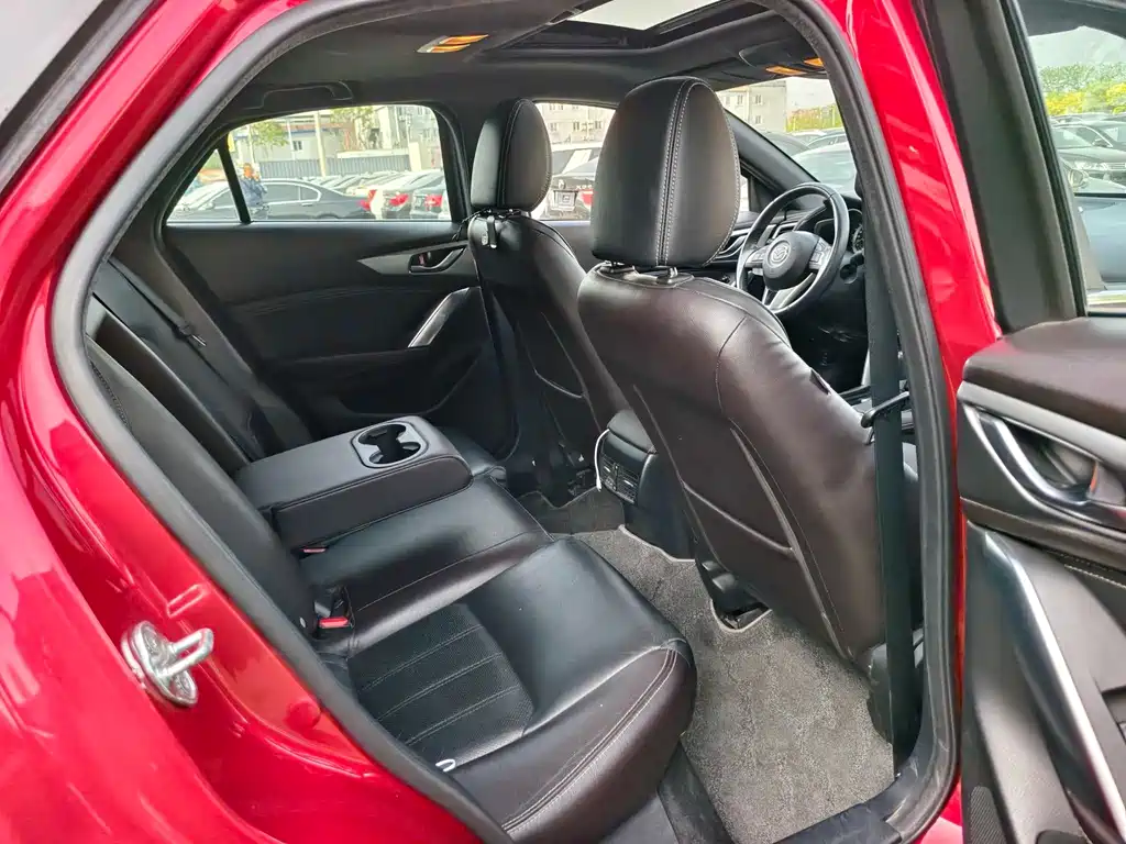 Mazda CX-4 2016 — фото 15