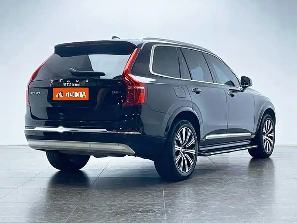 Volvo XC90 2022 — фото 13