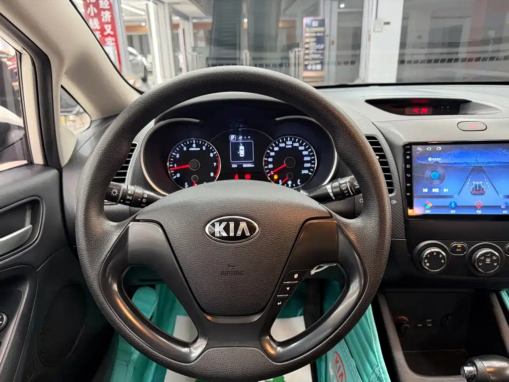 Kia K3 2018 — фото 10