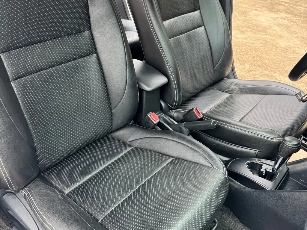 Toyota Yaris L 2018 — фото 16