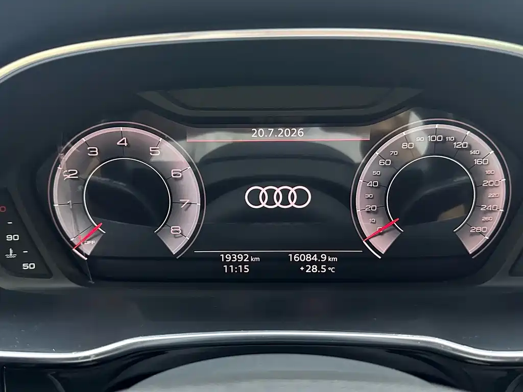 Audi Q3 2022 — фото 13