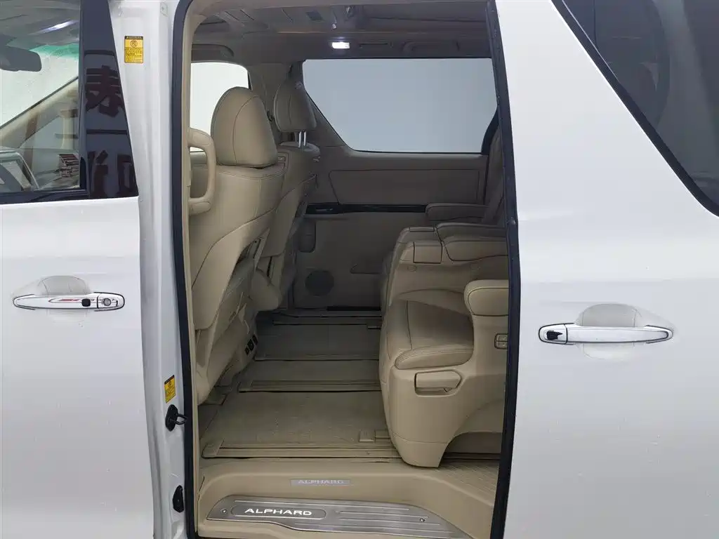 Toyota Alphard 2014 — фото 15