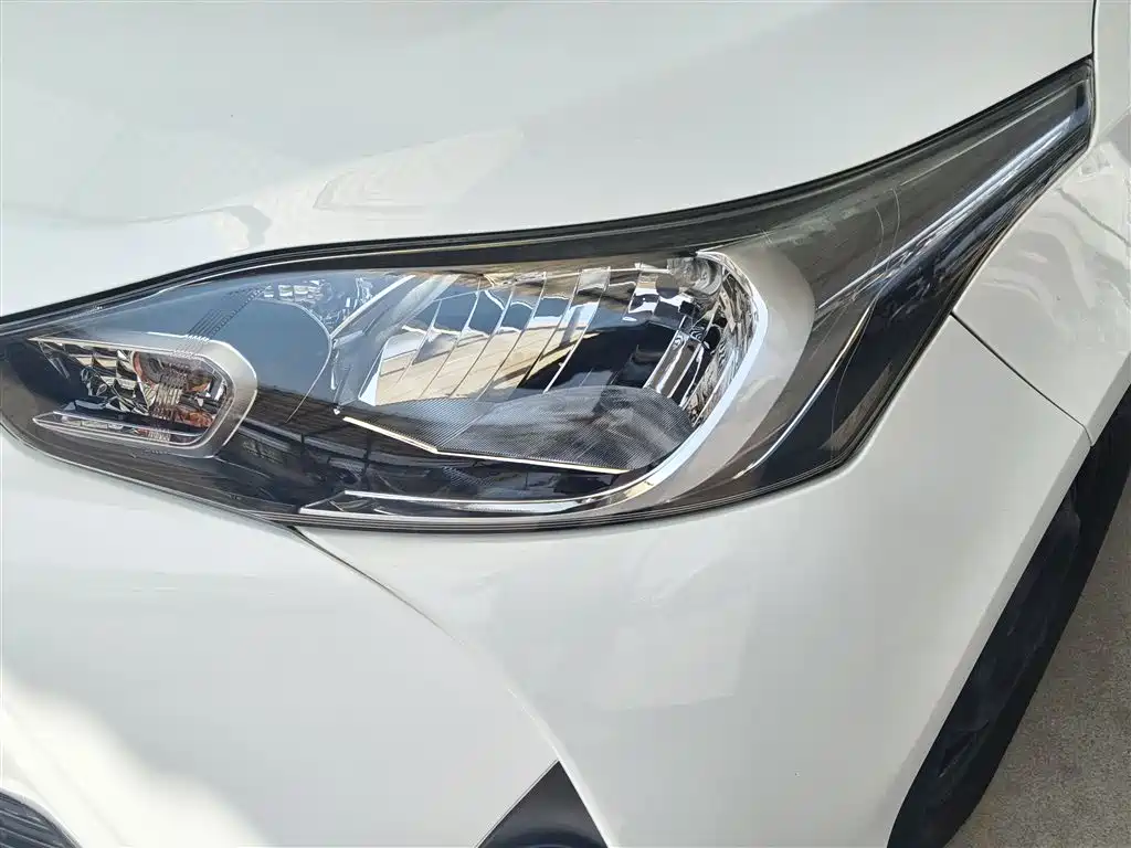 Toyota Yaris L 2020 — фото 15