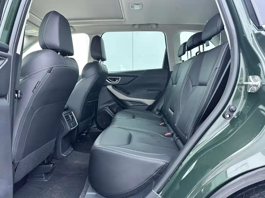Subaru Forester 2022 — фото 22