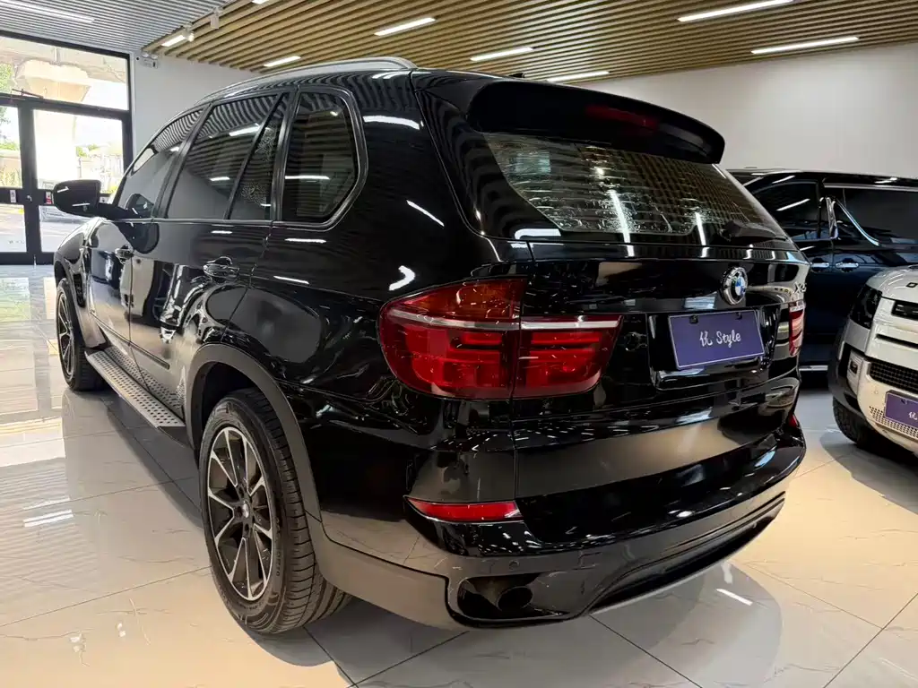 BMW X5 2010 — фото 4