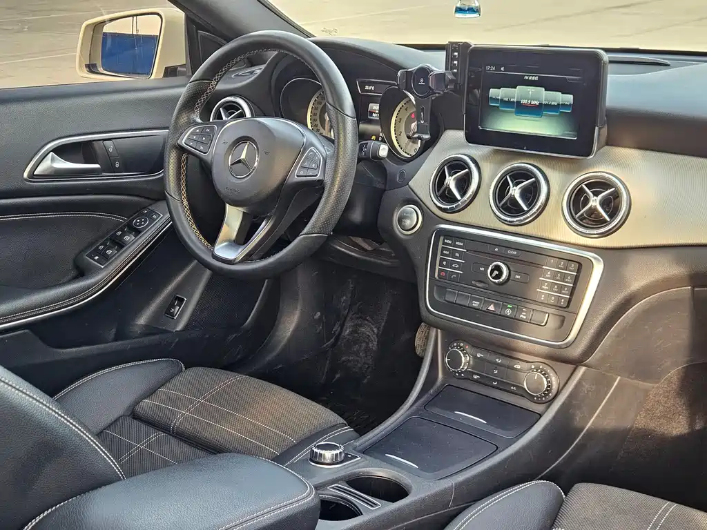Mercedes-Benz CLA 2016 — фото 13