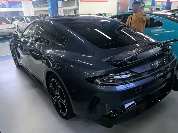 Xiaomi SU7 2025