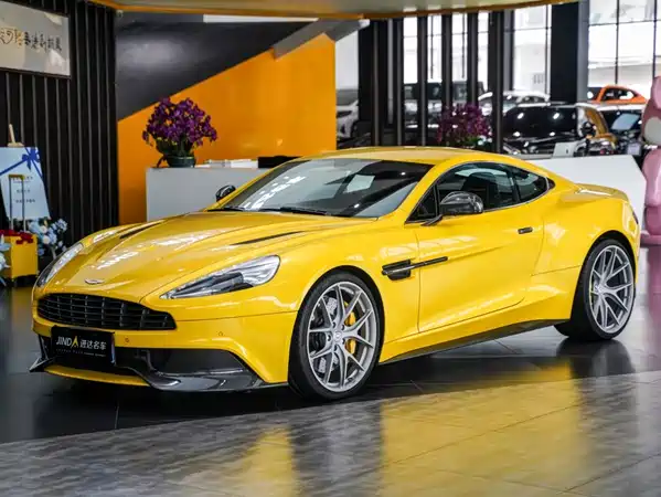 Aston Martin Vanquish 2015