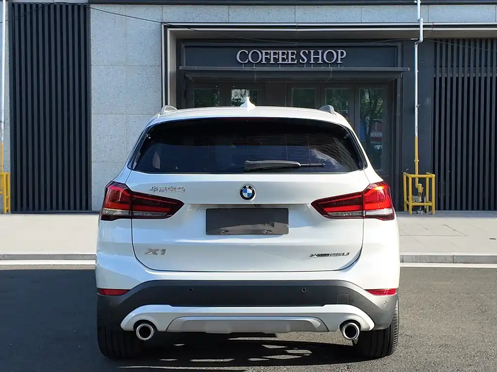 BMW X1 2021 — фото 5