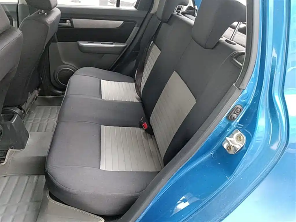 Suzuki Swift 2015 — фото 17