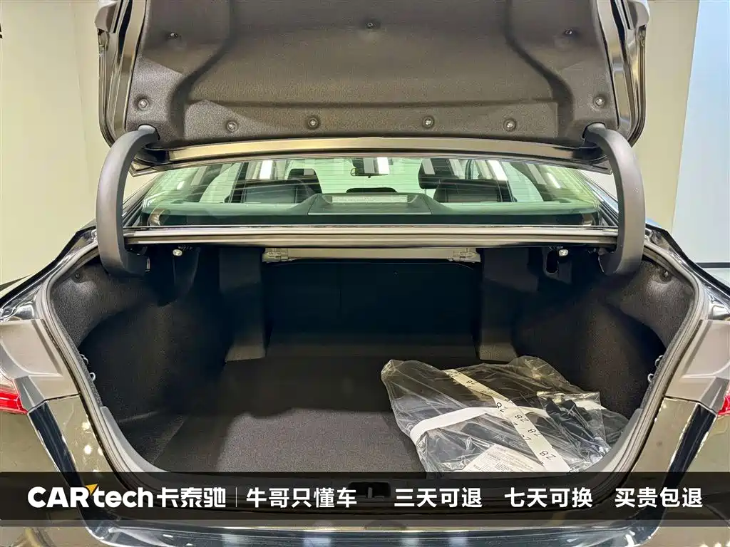 Toyota Camry 2026 — фото 14