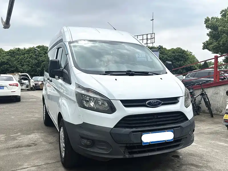 Ford Transit 2019 — фото 15