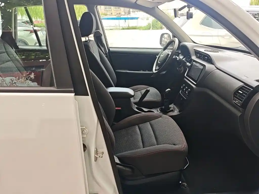Chery Tiggo 3 2017 — фото 25