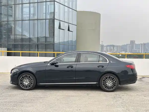 Mercedes-Benz C-Class 2022
