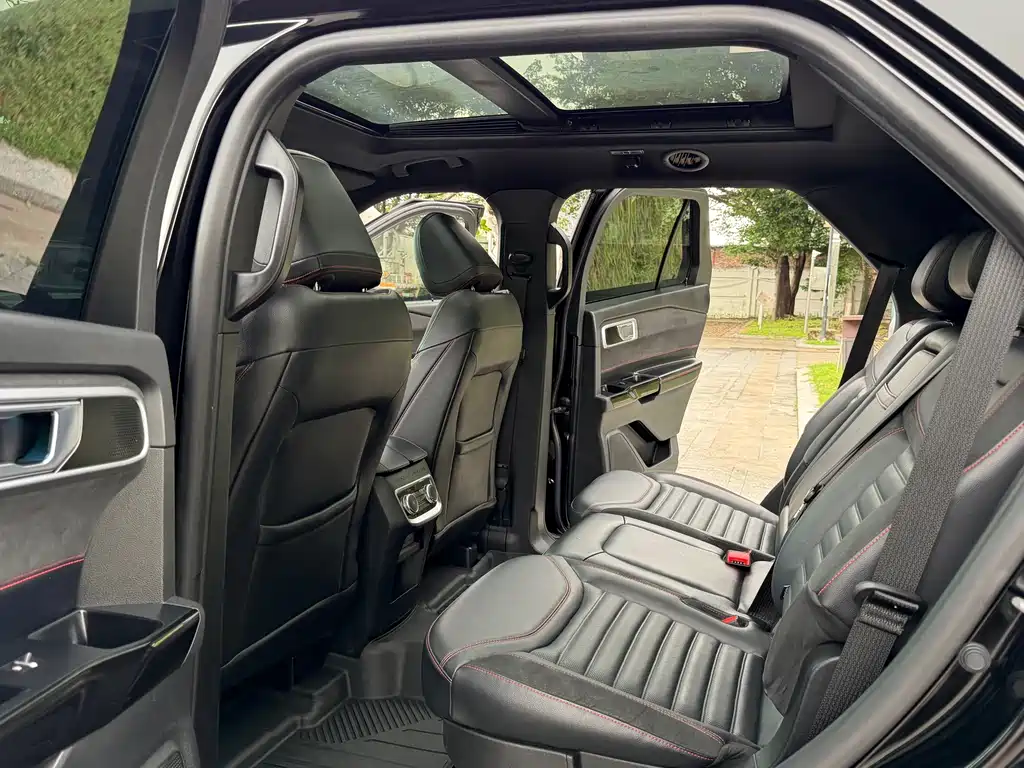 Ford Explorer 2023 — фото 17