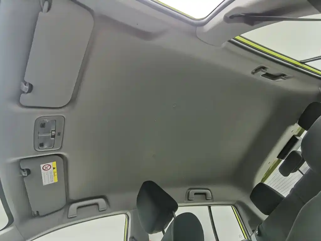 Toyota Yaris L 2019 — фото 14