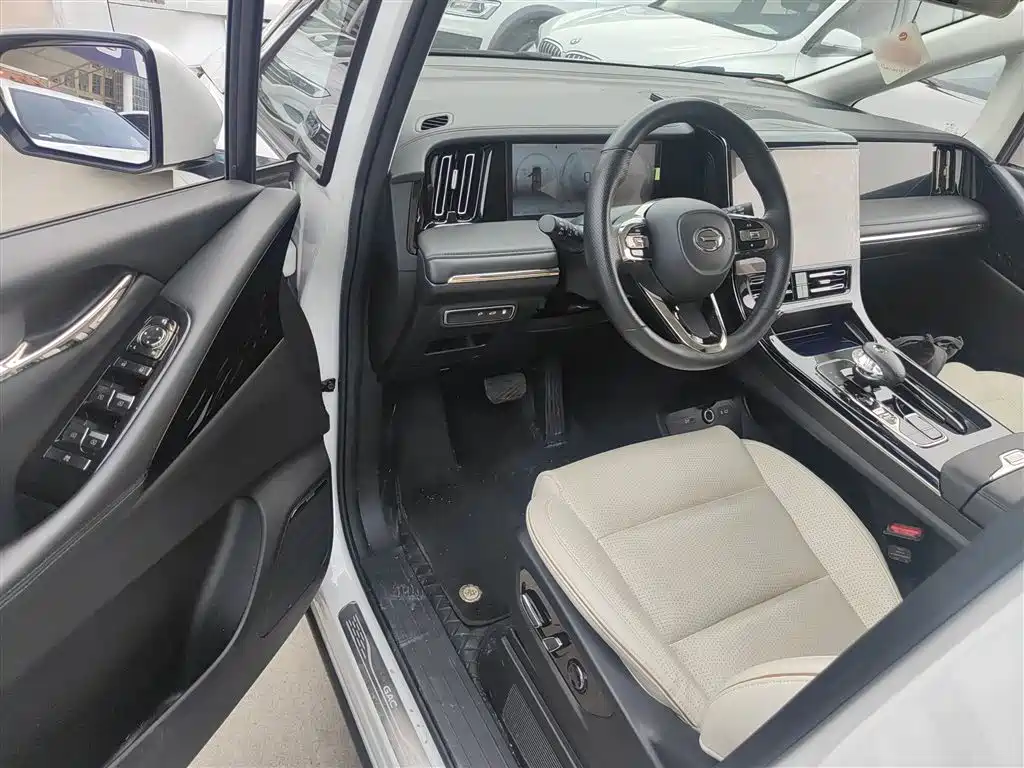 GAC Motor Trumpchi E9 2024 — фото 16