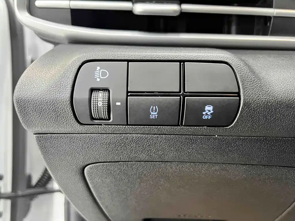 Hyundai Elantra 2024 — фото 11