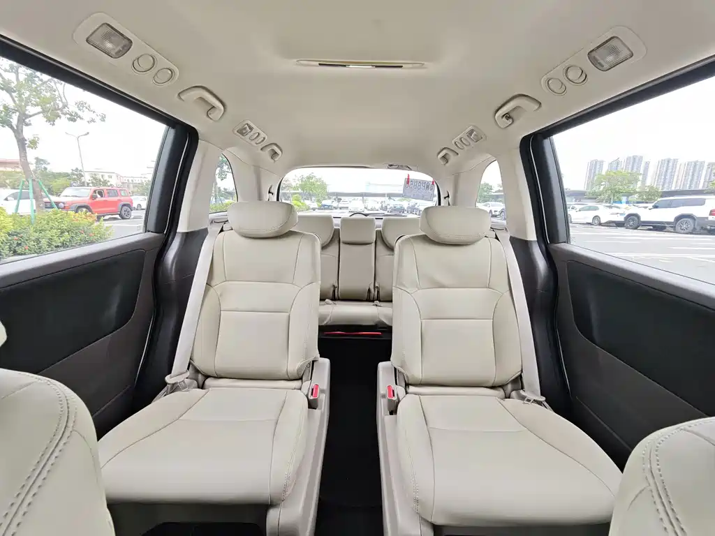 Honda Odyssey 2015 — фото 11