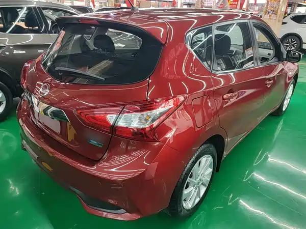 Nissan Tiida 2016