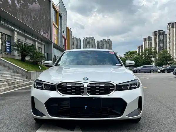 BMW 3 Series 2025