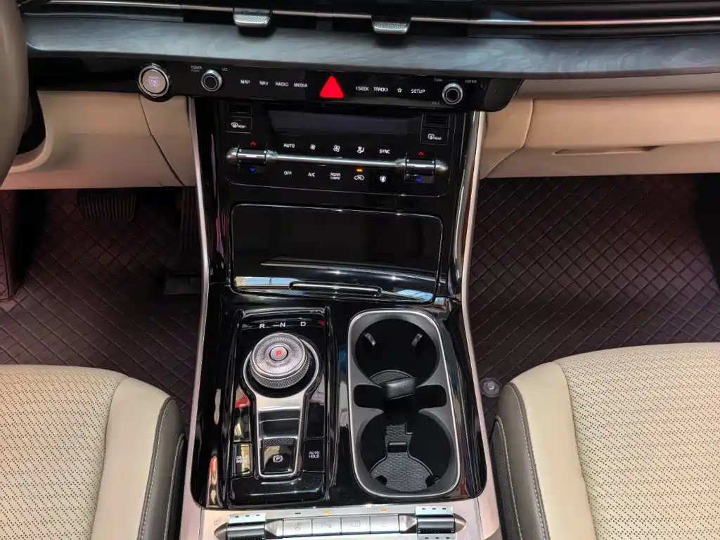 Kia Carnival 2022 — фото 15
