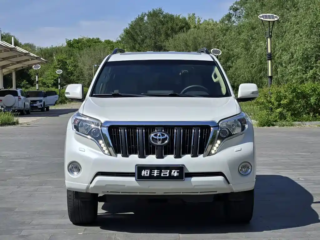 Toyota Prado 2018 — фото 2