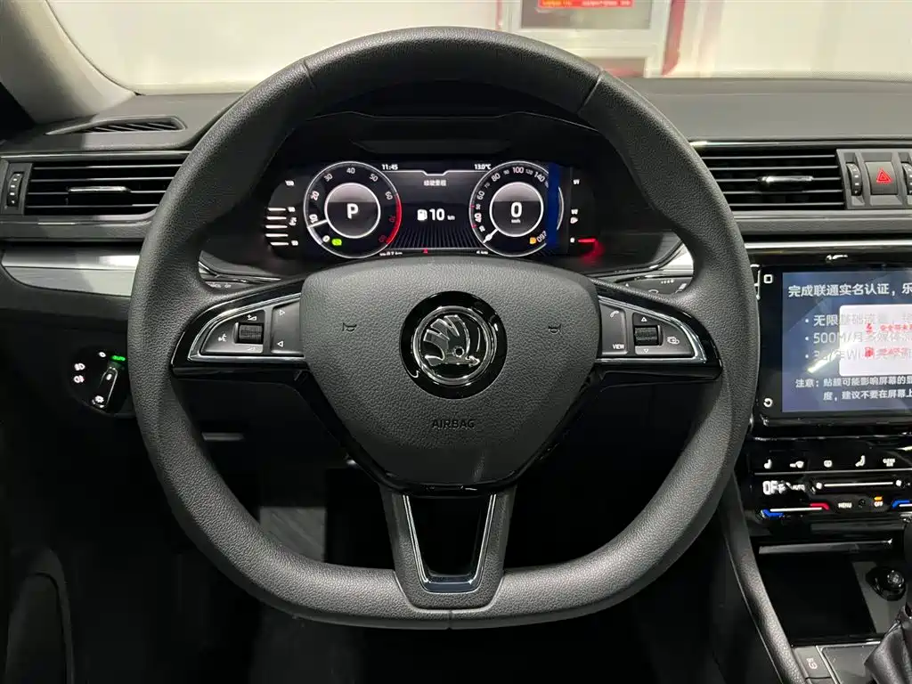 Skoda Superb 2025 — фото 15