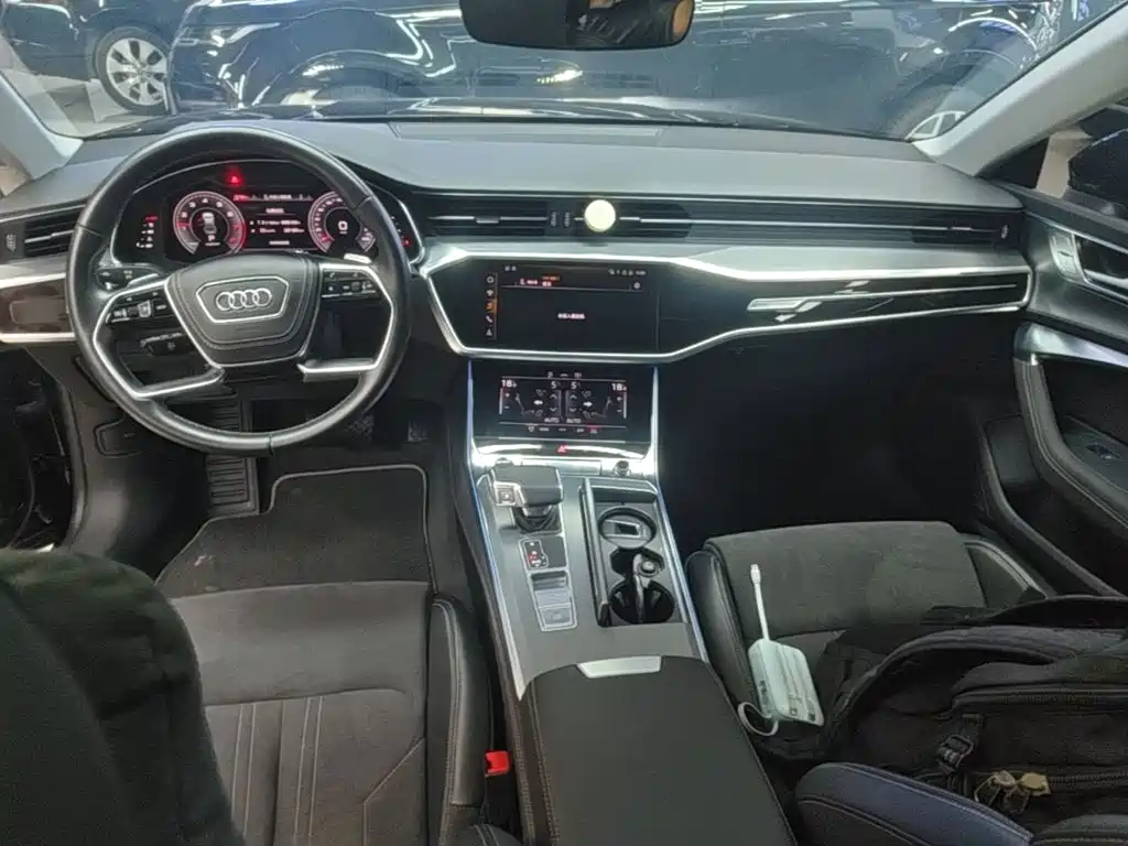 Audi A7L 2024 — фото 10