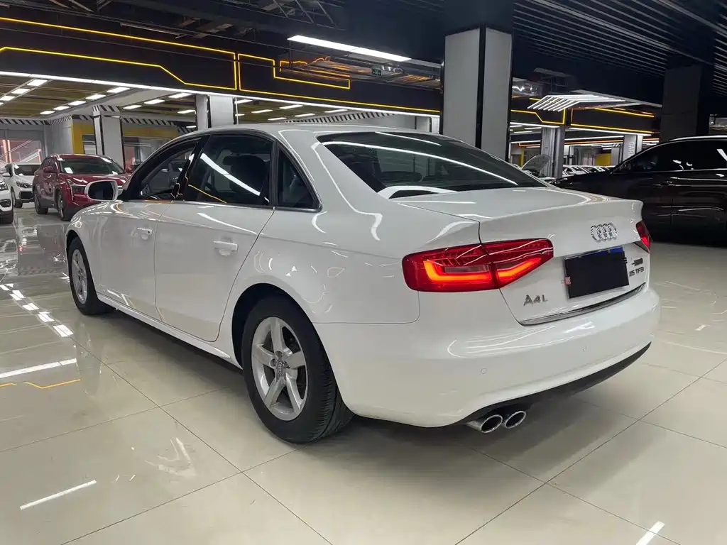 Audi A4L 2015 — фото 5