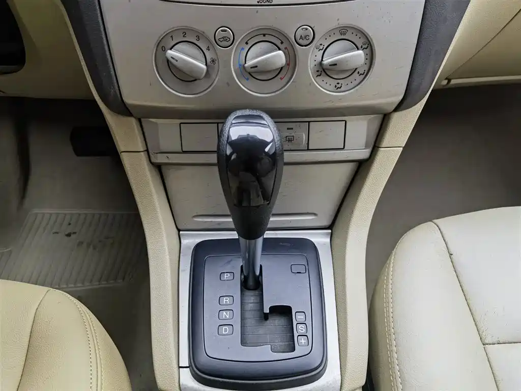 Ford Focus 2013 — фото 13