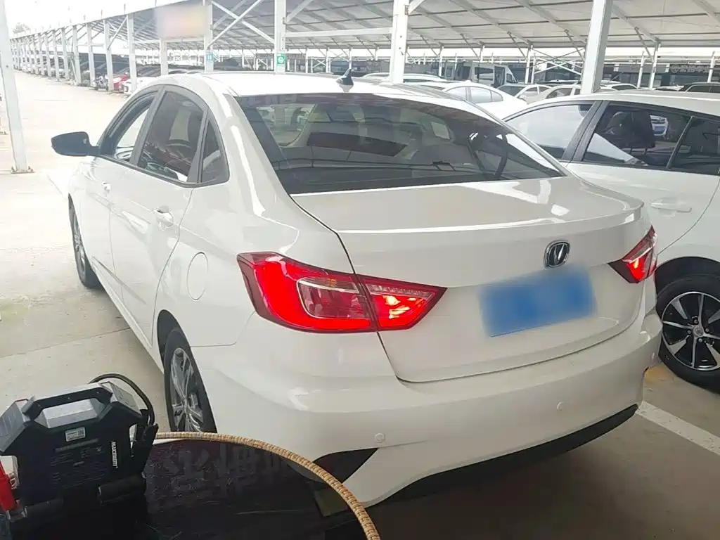 Changan Eado DT 2020 — фото 5