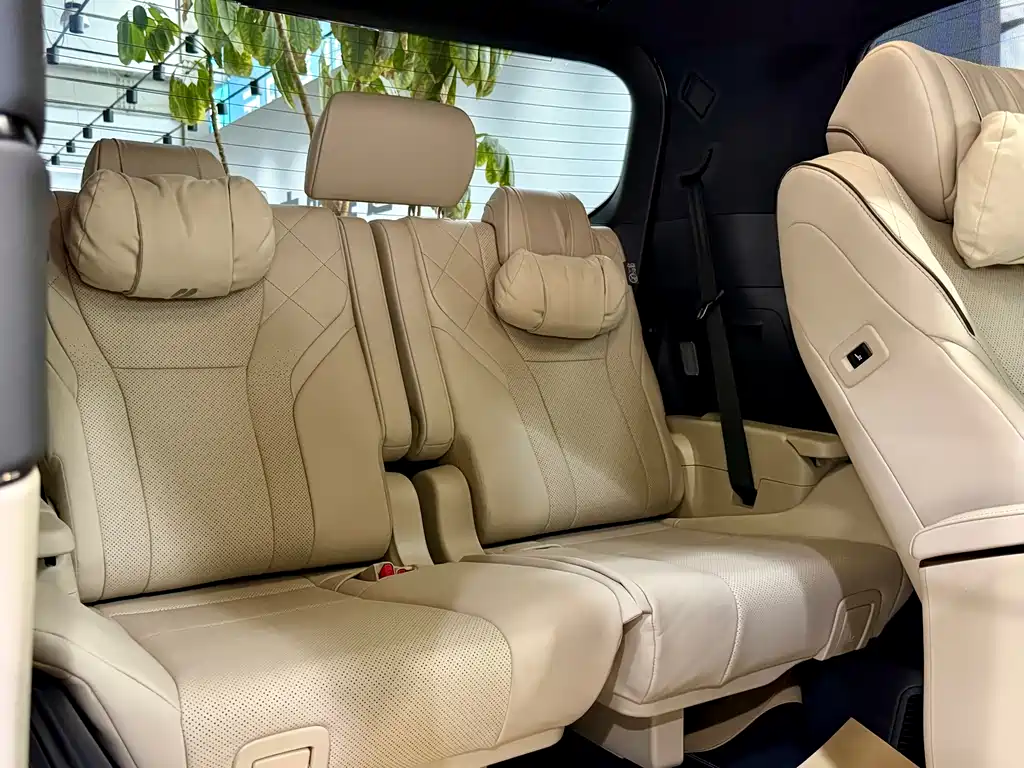 Toyota Alphard 2025 — фото 35