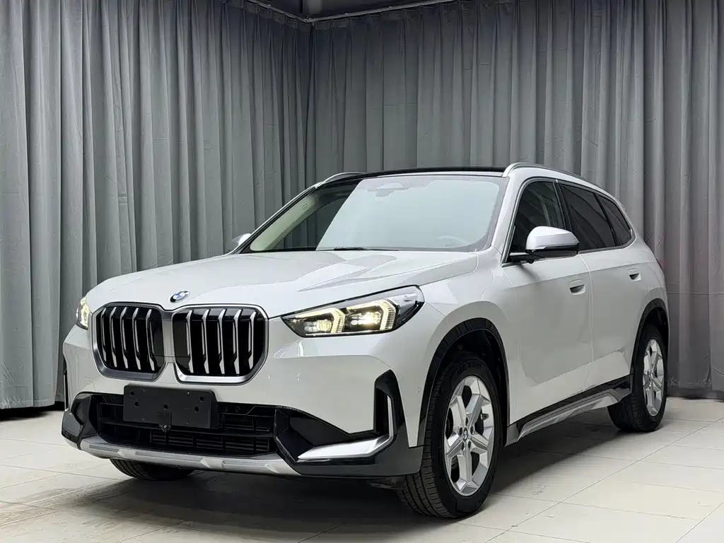 BMW X1 2023 — фото 1