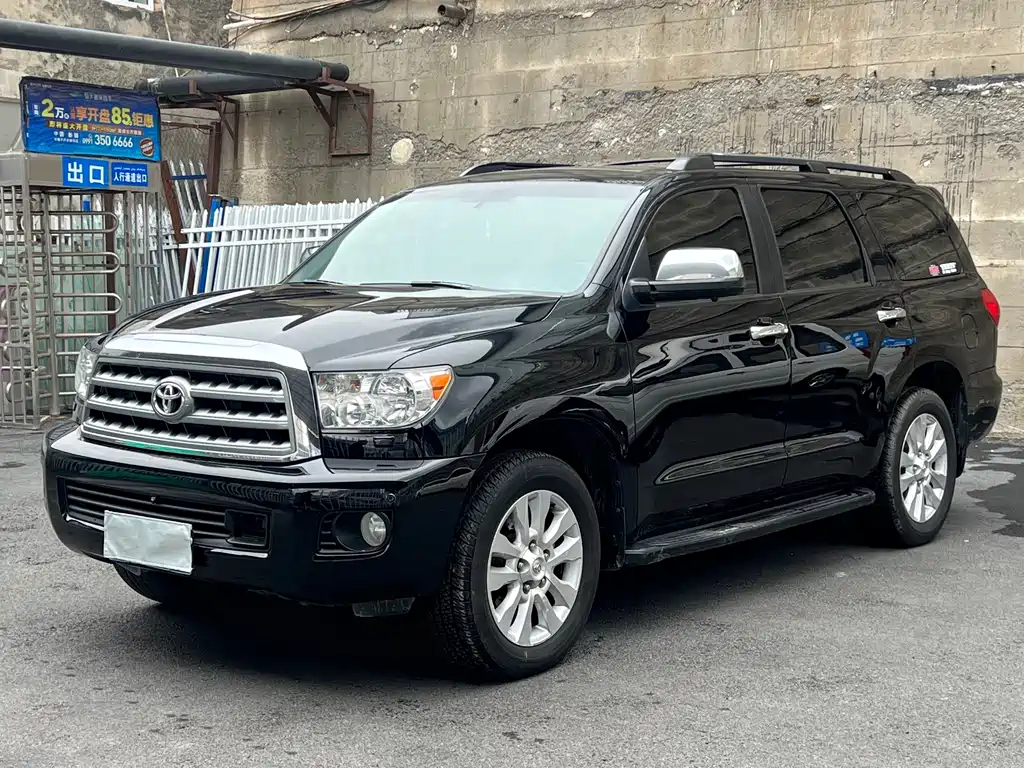 Toyota Sequoia 2013