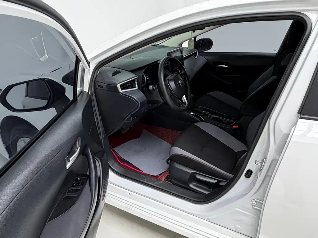 Toyota Corolla 2023 — фото 14